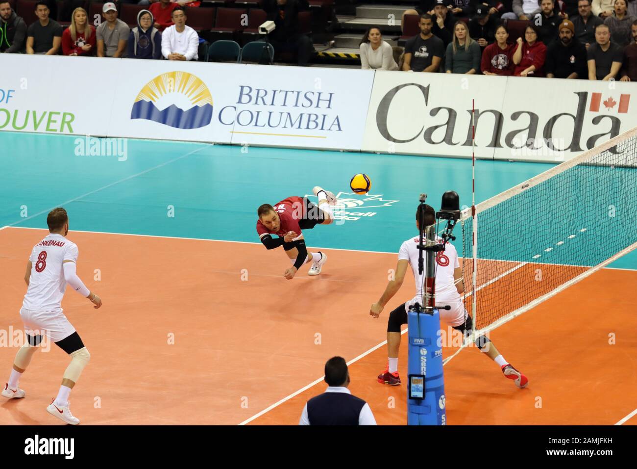 TEAM Canada Senior Men's Volleyball intérieur Banque D'Images