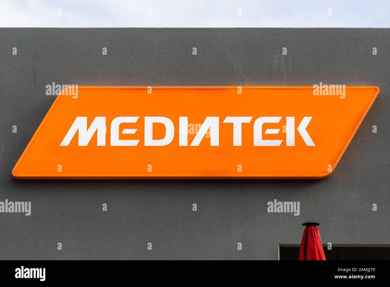 12 janvier 2020 San Jose / CA / USA - Fermer le panneau MediaTek à leur siège social dans la Silicon Valley; MediaTek Inc. Est un semi-conduit taïwanais sans fablesess Banque D'Images