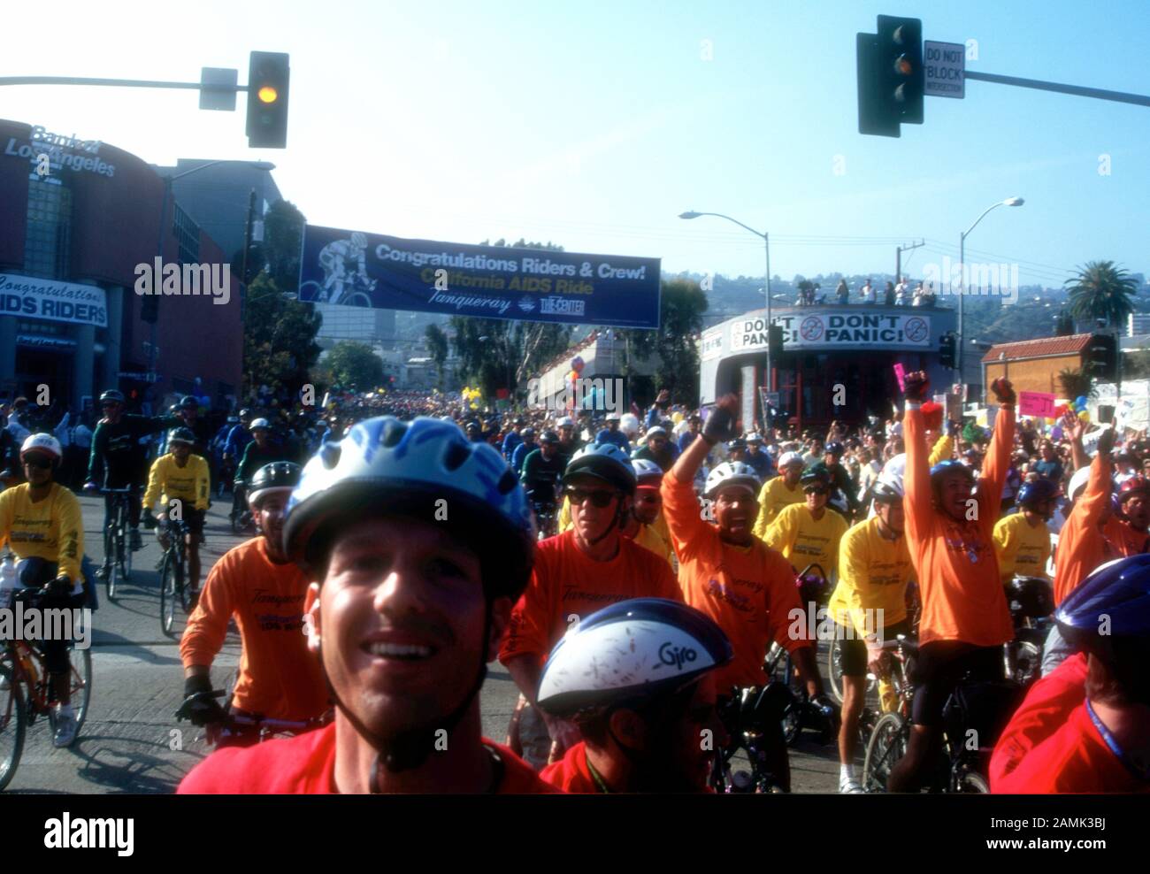 West Hollywood, Californie, États-Unis 20 mai 1995 une vue générale de l'atmosphère des cavaliers à California Aids Ride le 20 mai 1995 à West Hollywood, Californie, États-Unis. Photo De Barry King/Alay Stock Photo Banque D'Images