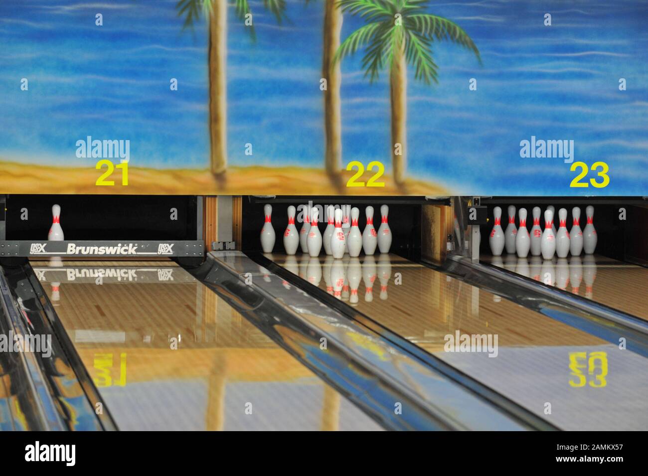 Bowling Dans Le Centre De Bowling Dream Bowl Palace A Unterfohring Traduction Automatique Photo Stock Alamy