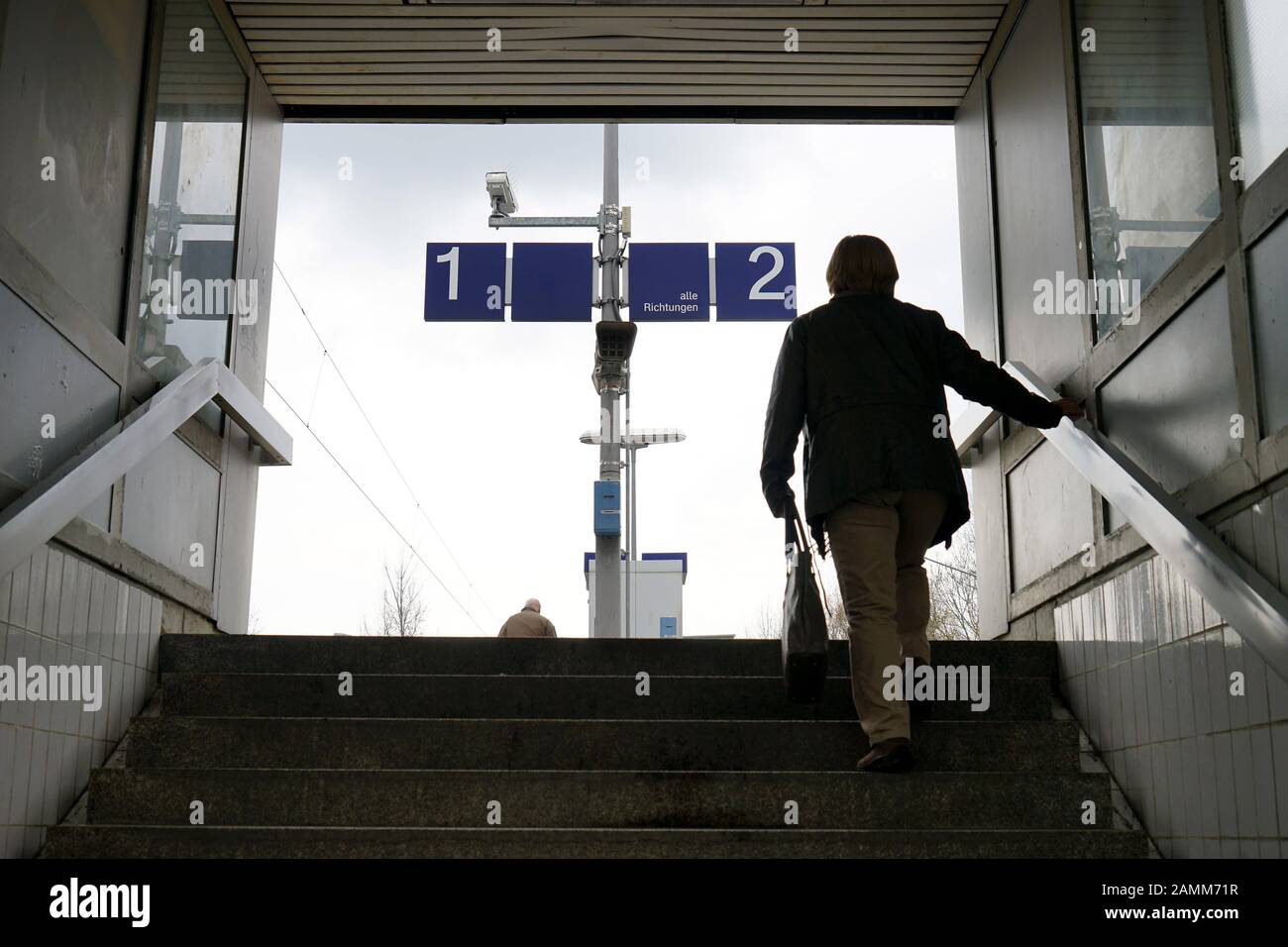 Pas d'accès sans barrière autour de la gare de Perlach aux passages à