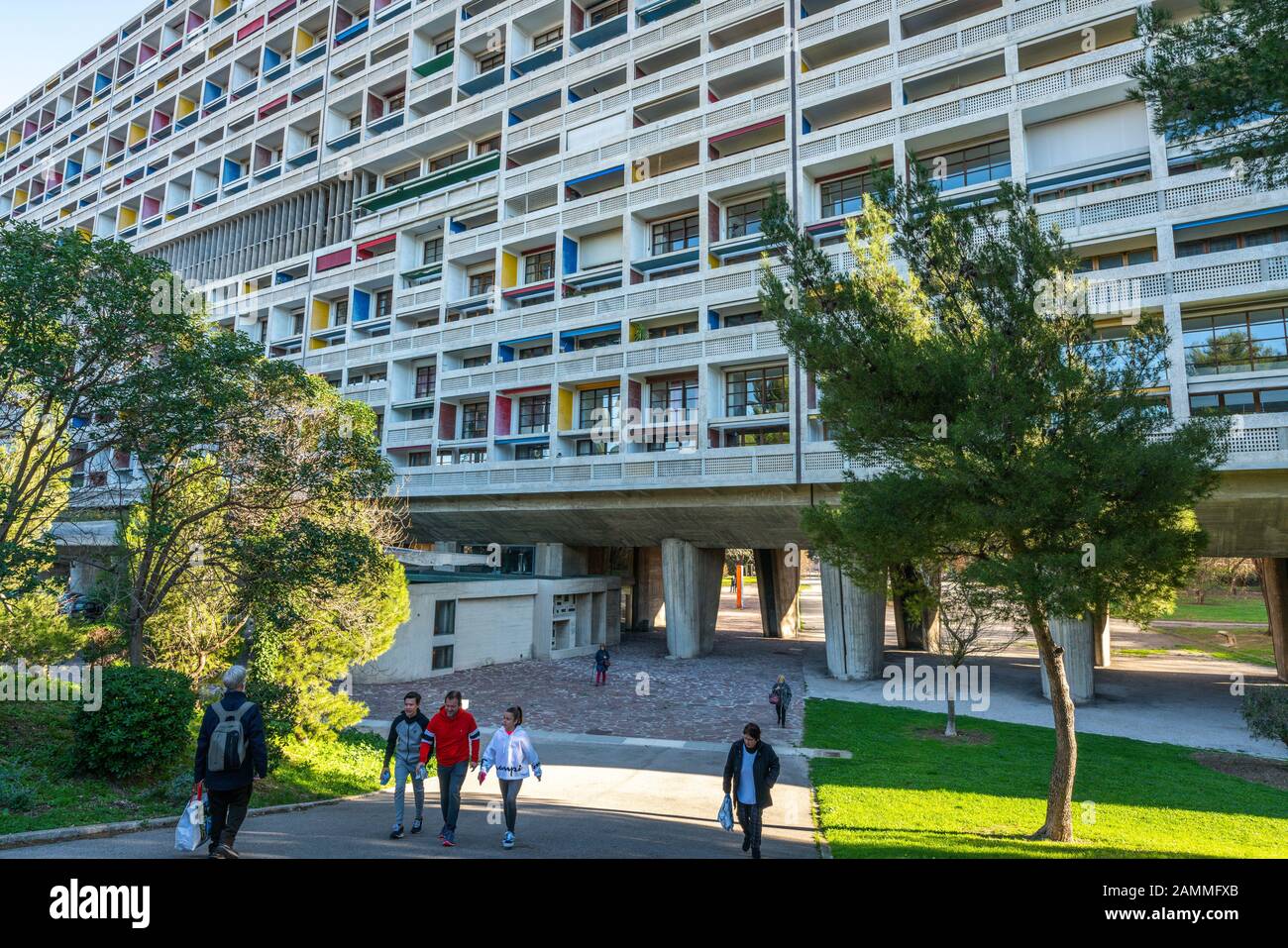 Marseille France, 28 décembre 2019 : entrée et peuple de la Cité Radieuse par l'architecte le Corbusier site du patrimoine mondial De L'Unesco à Ma Banque D'Images