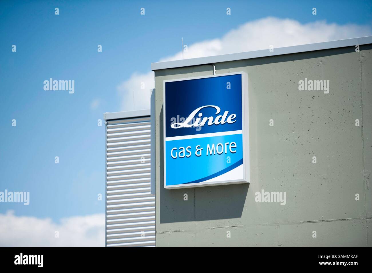 Impression des locaux de l'usine de gaz Linde à Carl-von-Linde-Strasse 25 à Unterschleißheim [traduction automatique] Banque D'Images