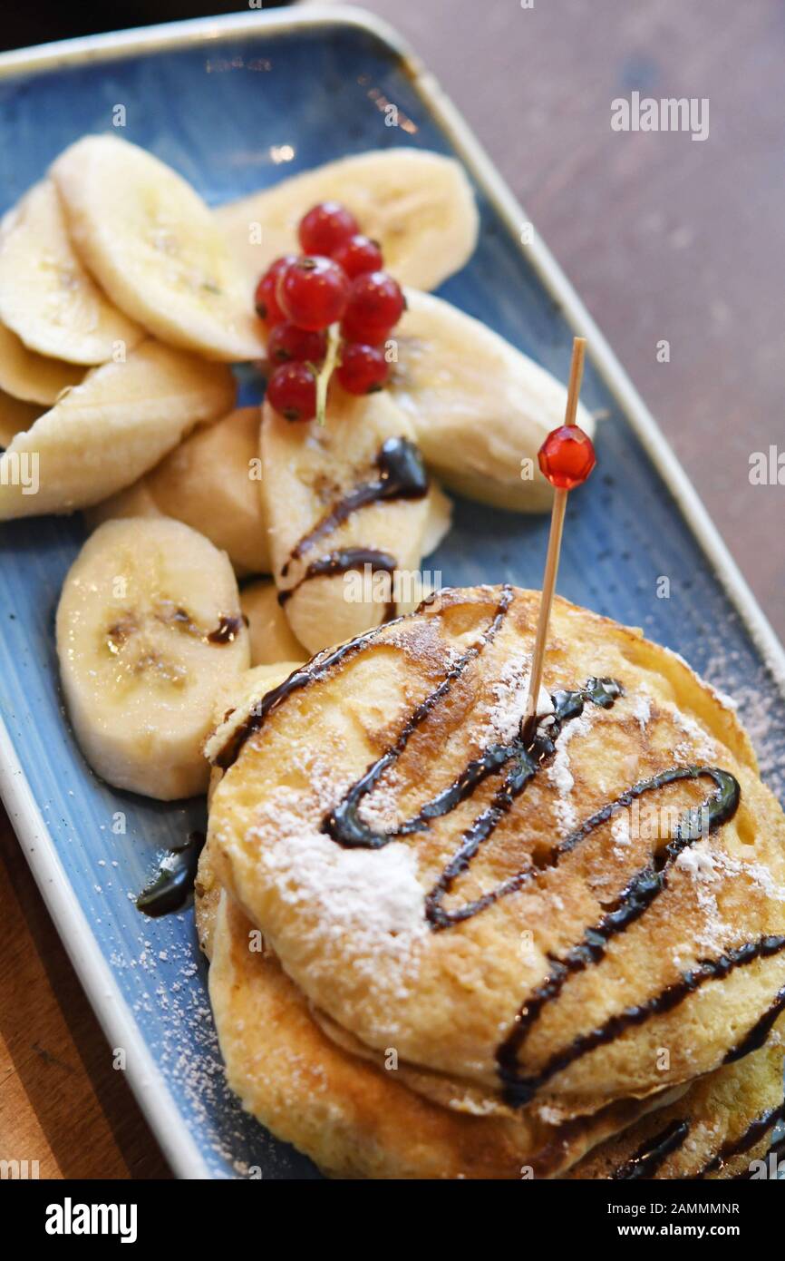 Crêpes pour le petit-déjeuner à la Sophia dans Columbusstrasse à Untergiesing. [traduction automatique] Banque D'Images
