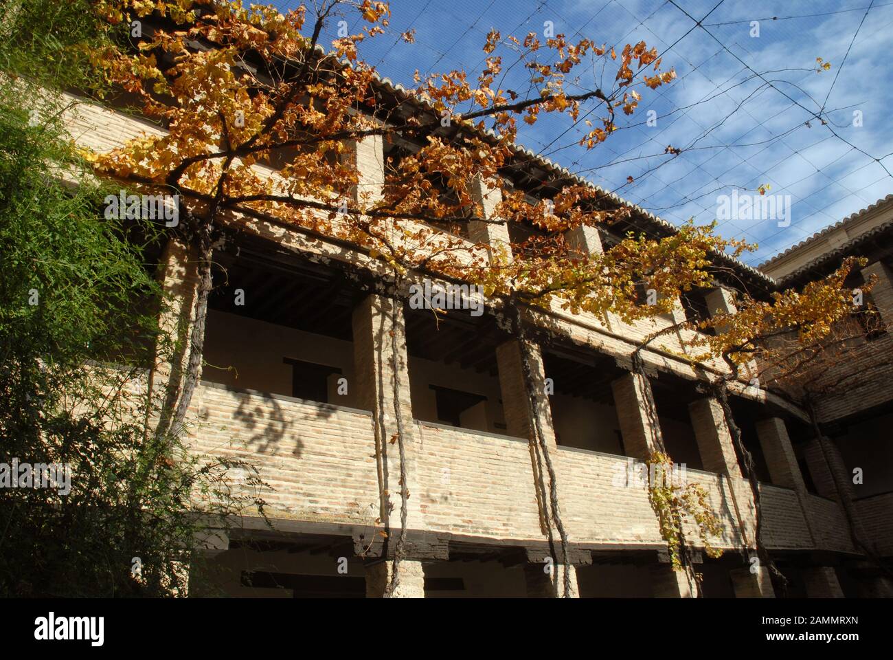 Cour du Corral del Carbon ou Casa del Carbon, Grenade, Andalousie, Espagne. Banque D'Images