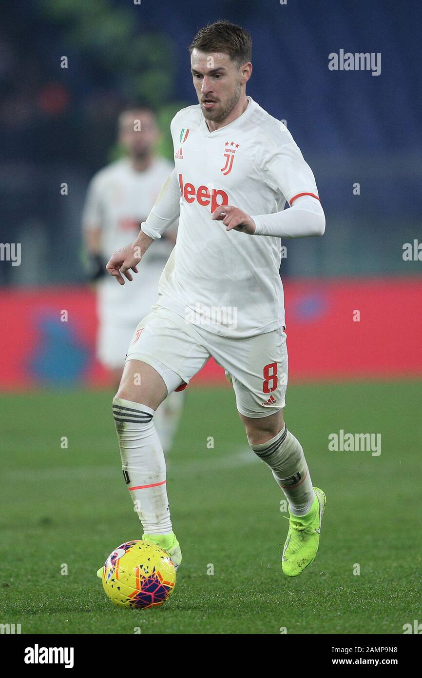 Rome, Italie. 12 janvier 2020. Aaron Ramsey de Juventus FC lors du match de la série A entre Roma et Juventus à Stadio Olimpico, Rome, Italie, le 12 janvier 2020. Photo De Luca Pagliaricci. Utilisation éditoriale uniquement, licence requise pour une utilisation commerciale. Aucune utilisation dans les Paris, les jeux ou une seule publication de club/ligue/joueur. Crédit: Uk Sports Pics Ltd/Alay Live News Banque D'Images