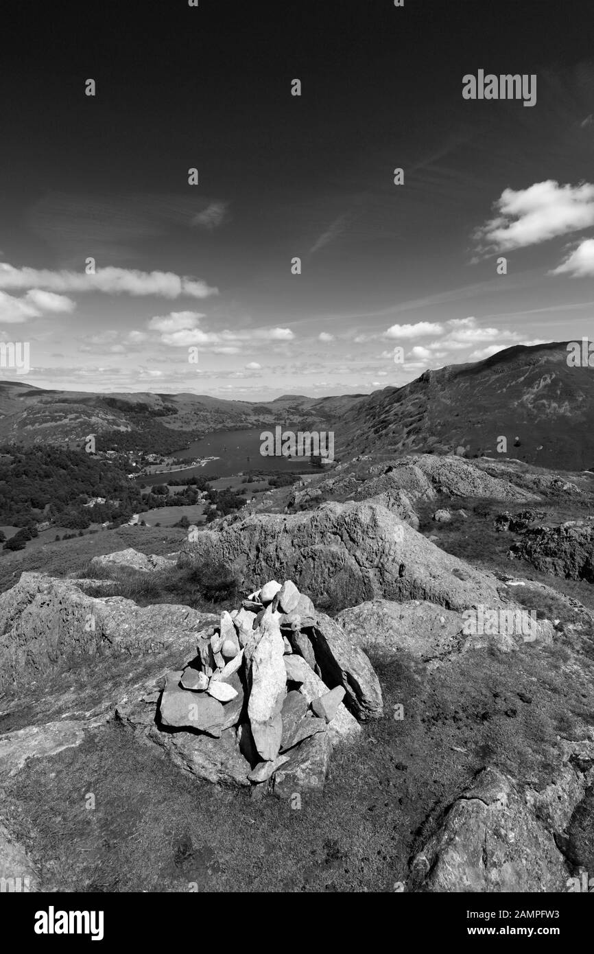 Summit Cairn Of Arnison Crag, Ullswater, Lake District National Park, Cumbria, Angleterre, Royaume-Uni Banque D'Images