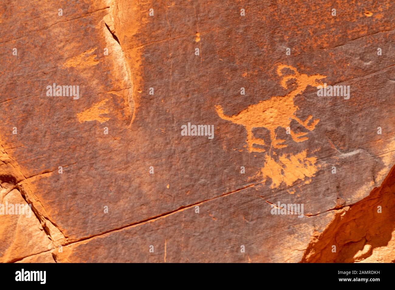 Anciens pétroglyphes des Anasazi dans la vallée du Monument Banque D'Images