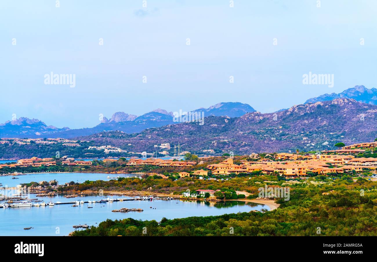 Paysage et paysage à Golfo Aranci à Costa Smeralda réflexe Banque D'Images