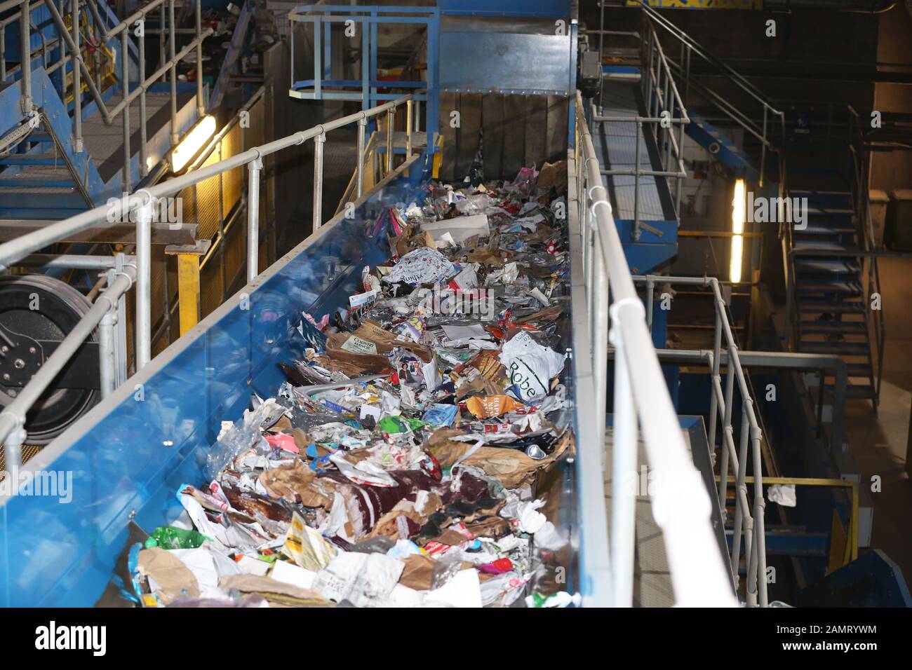 Vues générales de l'usine de traitement des déchets et de recyclage Viridor à Ford, dans le West Sussex, sur la côte sud du Royaume-Uni. Banque D'Images