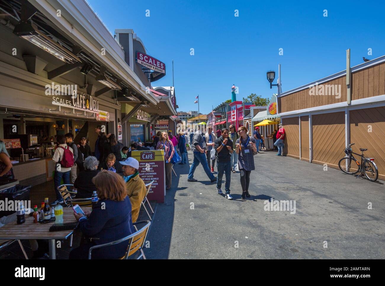 Cafe sur Fisherman's Wharf Pier, Monterey Bay, Peninsula, Monterey, Californie, États-Unis d'Amérique, Amérique du Nord Banque D'Images