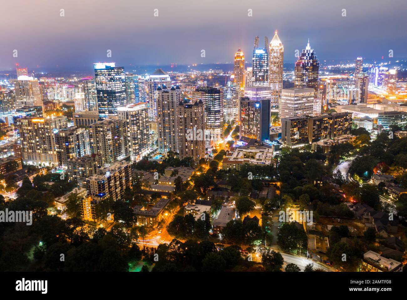 Paysage urbain la nuit, Atlanta, Géorgie, États-Unis Banque D'Images