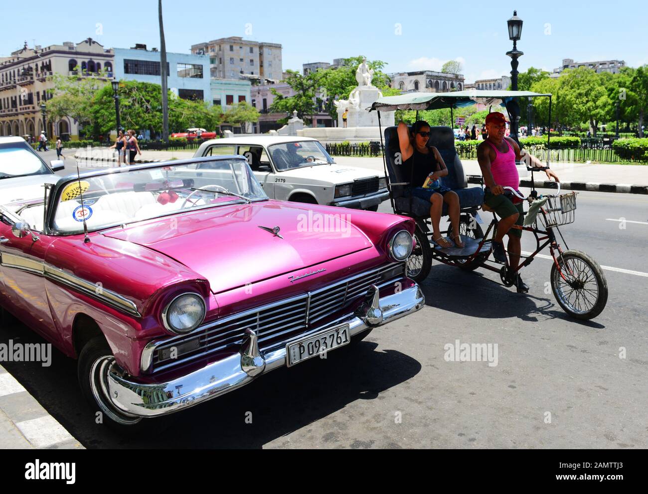 1950 classic vintage voitures américaines à La Havane, Cuba. Banque D'Images