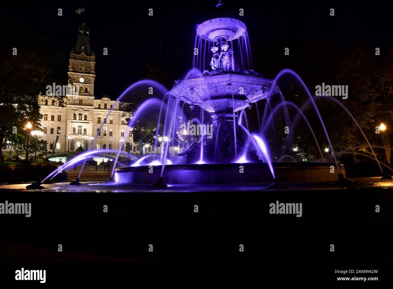 Fontaine de Tourny // Fontaine de Tourny devant le Parlement du Québec, Québec, Canada Banque D'Images