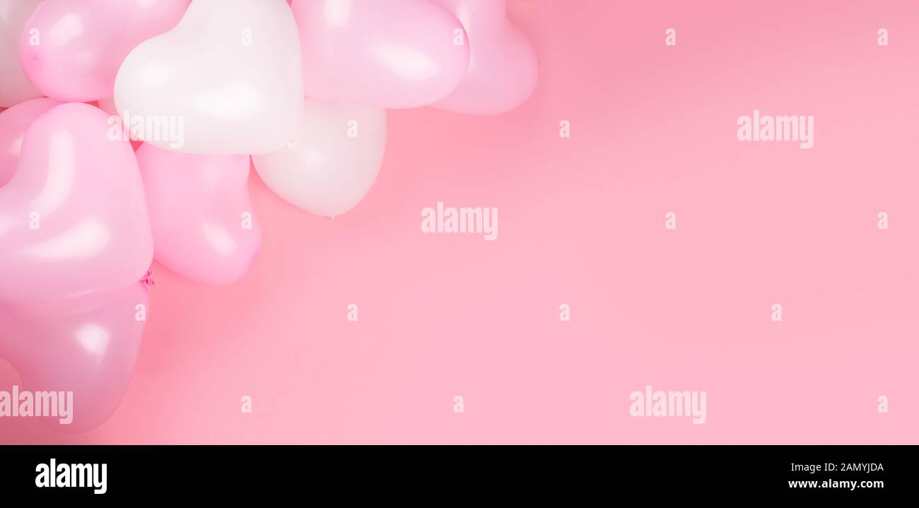 De nombreux messages d'Happy valentines day rose et blanche en forme de coeur fond de ballons border frame télévision jeter coin avec copie espace pour le texte Banque D'Images