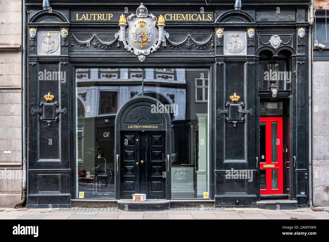 Magasin Hans Lautrup Tower. Fournisseur de produits plastiques et polymères dans un ancien bâtiment historique de Bredgade 17, Copenhague, Danemark. Extérieur et façade Banque D'Images