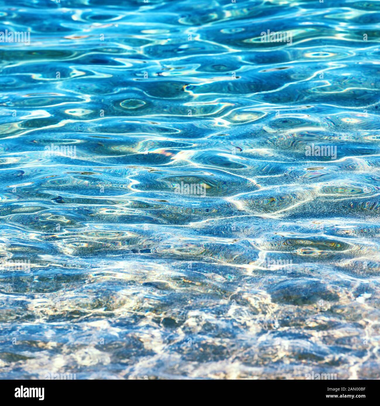 Fond d'eau claire, texture naturelle bleue Banque D'Images