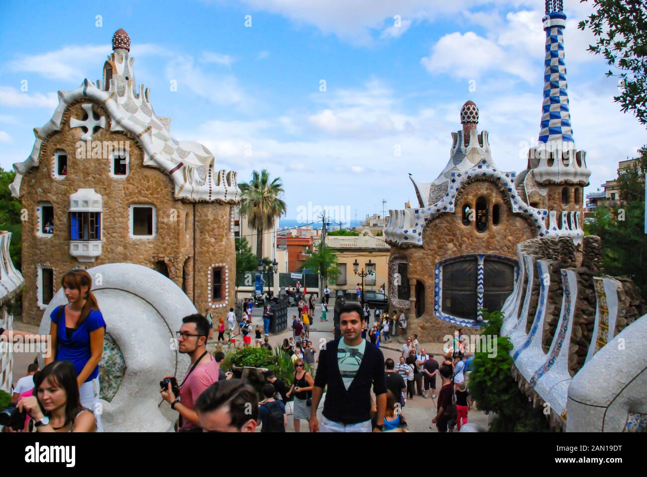 Barcelone Espagne, septembre 2013 Gatehouse en Parc Guel conçu par Antonio Gaudi, qui a été initialement conçu comme la maison de gardien Banque D'Images
