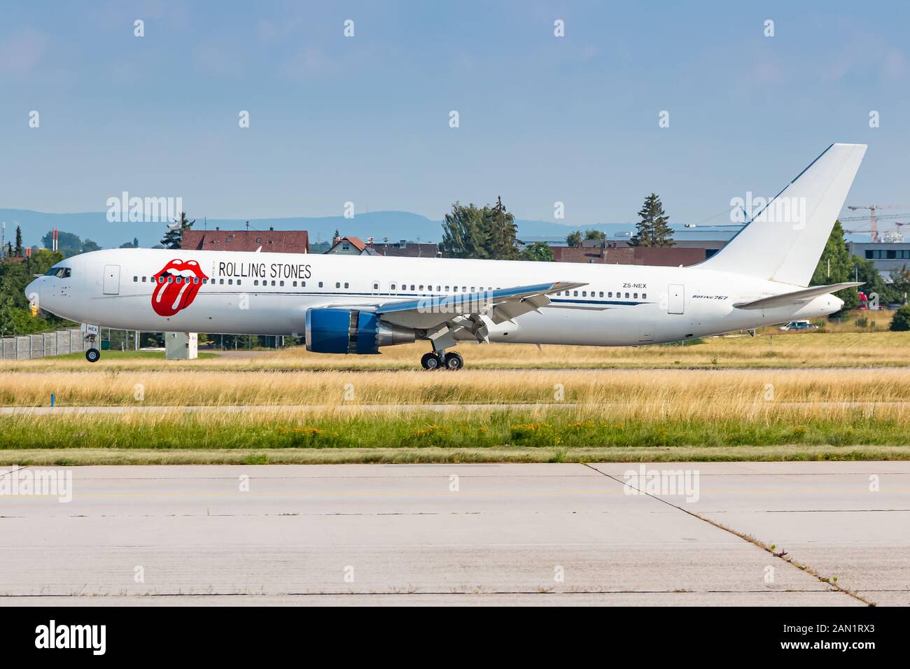Stuttgart, Allemagne - le 16 décembre 2018 : Rollings Stones Boeing 767 avion à l'aéroport de Stuttgart (STR) en Allemagne. Boeing est un constructeur de l'avion Banque D'Images