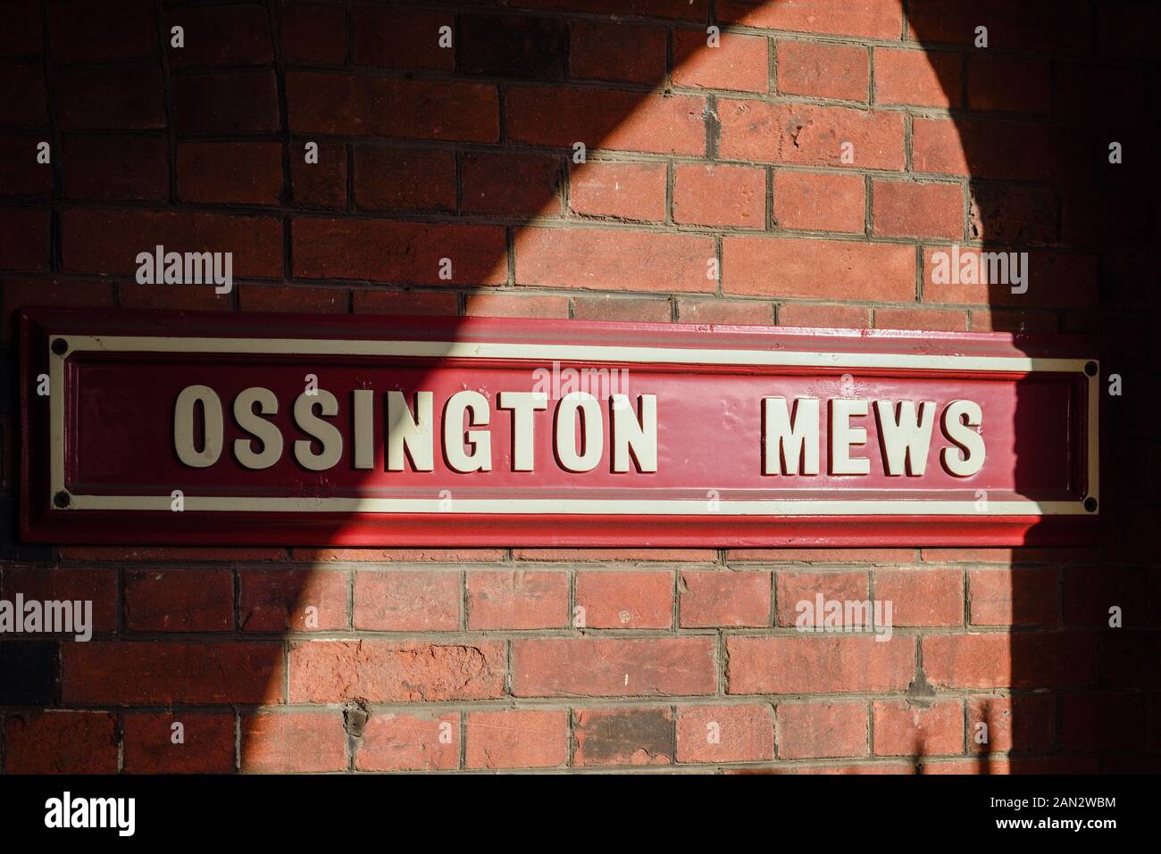 Newark On Trent Marché de la ville historique dans le Nottinghamshire, Angleterre. Ossington Mews Newark Banque D'Images