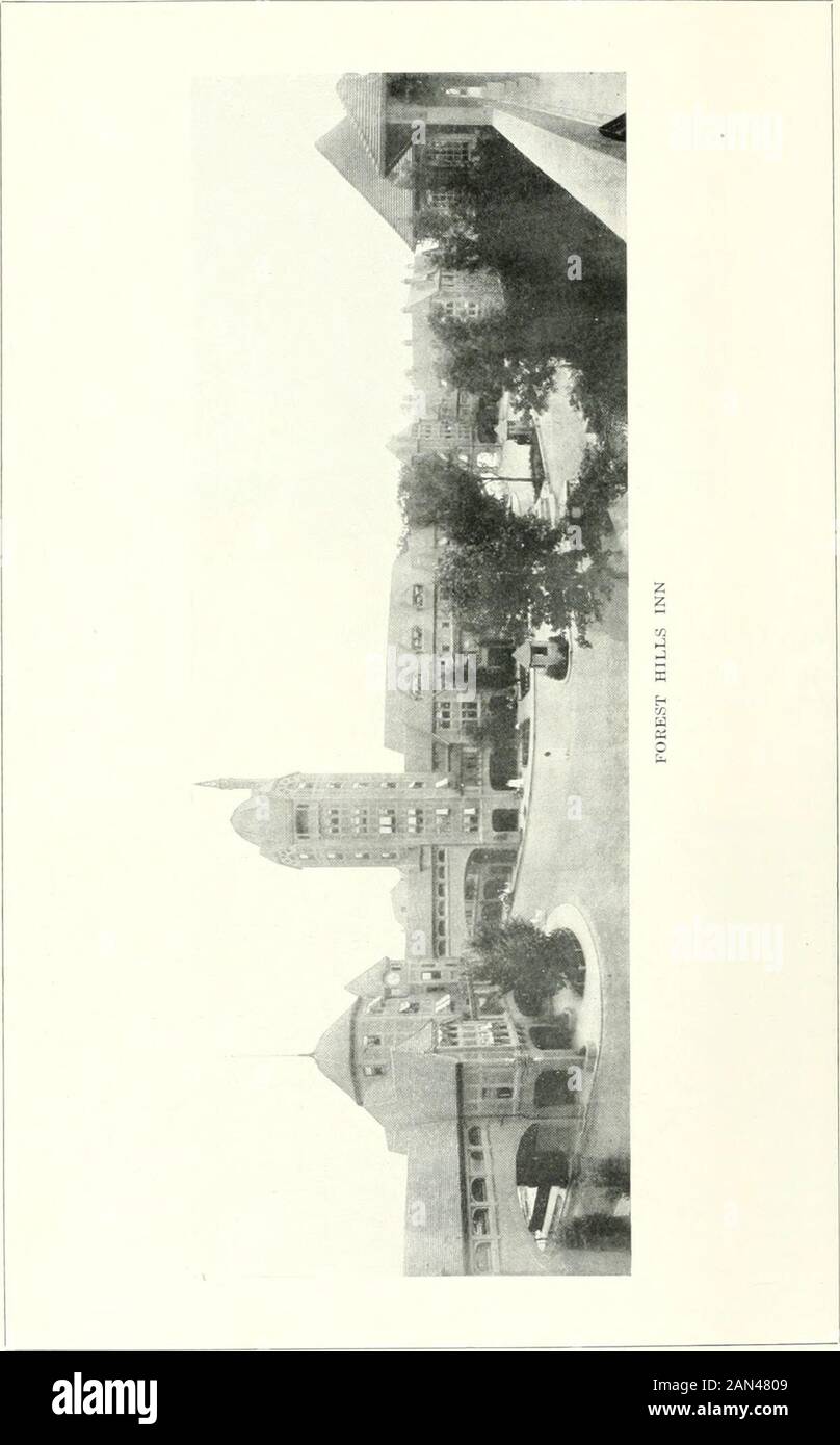 Architecte et ingénieur . ornez les toits de tuiles rouges et les nez de rambler rouge le long des thewalls. En grande partie grâce à l'activité des propriétaires Inns, ces mêmes restrictions Ie s'appliquent également à chaque maison piivée dans Forest Hills Gardens, un village auquel l'auberge forme l'approche principale. Les caractéristiques notables de l'hôtel Sorrentos, Seattle, Washington, la construction (page 85) sont la façon artistique dont un tribunal d'entrée hasi)een a fourni - sans gaspiller d'espace excessif - et l'ingeniousarrangement des tourelles qui fournissent des porches individuels fai witheach suite. Il est intéressant de noter également comment l'inclinaison à l Banque D'Images