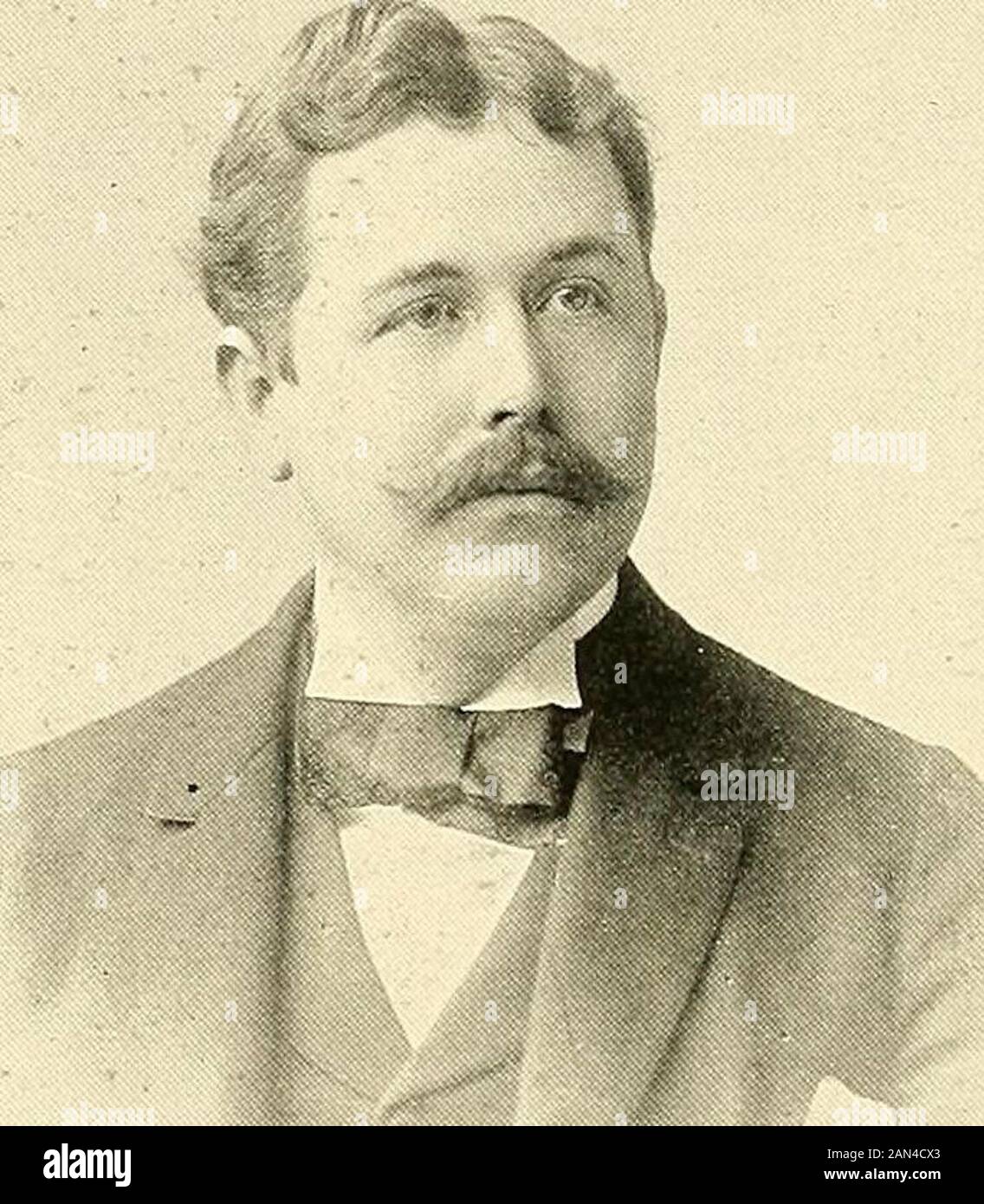 La vallée de la Passaic, New Jersey, en trois siècles. . John J. HELLER. The Newark High School en 1897 et plus tard une stndent atCornell University), Florence, Renjaniin, Kiissell, andNorma. La famille Tlie assiste au ChureU presbytérien. KETL R. HOWAKD. Biographique 485 ()^VEN F. CONLON, de Newark, était boru ou la famille Ktincstead près d'Arniajih, Irlande, 4 juillet 1S61, son père, William Conlon, beini; tlic second fils de Kedmond Conlou, adescendant une ancienne famille irlandaise. Kedmond nubile Phtebe Passmore. M. Conlons mère, Catherine (Sheri-dan) Conlon, est descendu de (lie ancienne famille t^heridan Banque D'Images