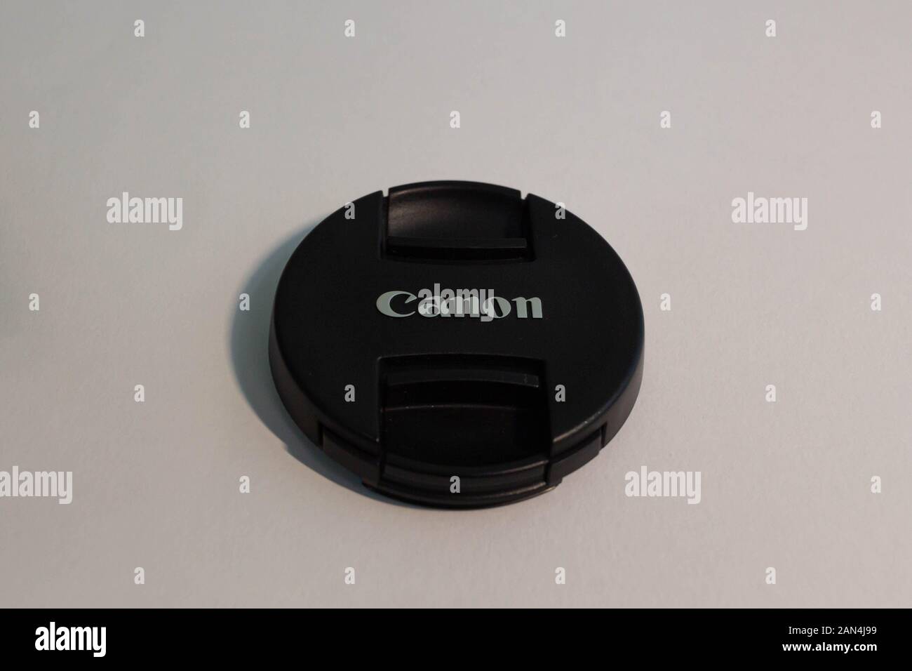 Illustration du logo Canon sur le cache de l'objectif Banque D'Images
