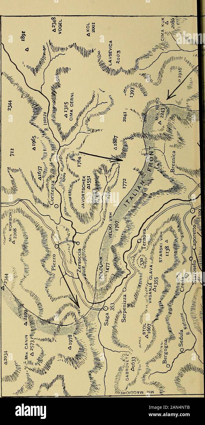 Des scènes de guerre de l'Italie . otected comme il était par grand Monte Nero, safein les mains des Alpini. Derrière ce rempart theIsonzo valley a ouvert à de larges et vert de Tolmino, où, en effet, les Autrichiens, mais de façon très discrète. Un shell est la plus rare des événements, et de Caporetto roofswere intacts. La statue d'un poetlooked autrichienne sur la place, où la vie, civils et militaires, a ajouté que dans l'âge d'or. Il y a, à côté d'ourgarage, était l'école où quelques Italianofficers sympathique l'enseignement de la petite enfance et keptthem slovène peu heureux mortels, que c'était une joie de voirat travailler ou jouer Banque D'Images