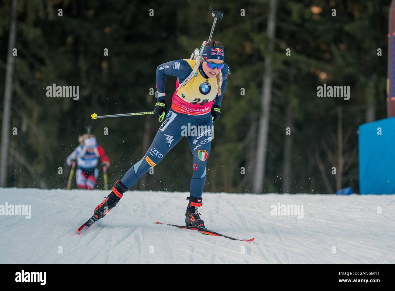 Inzell, ALLEMAGNE - le 15 janvier : Dorothea Wierer de l'Italie à la Coupe du monde de Biathlon IBU, femme 7,5 km sprint à la Chiemgau Arena le 15 janvier 2020 à Ruhpolding, en Allemagne. Banque D'Images