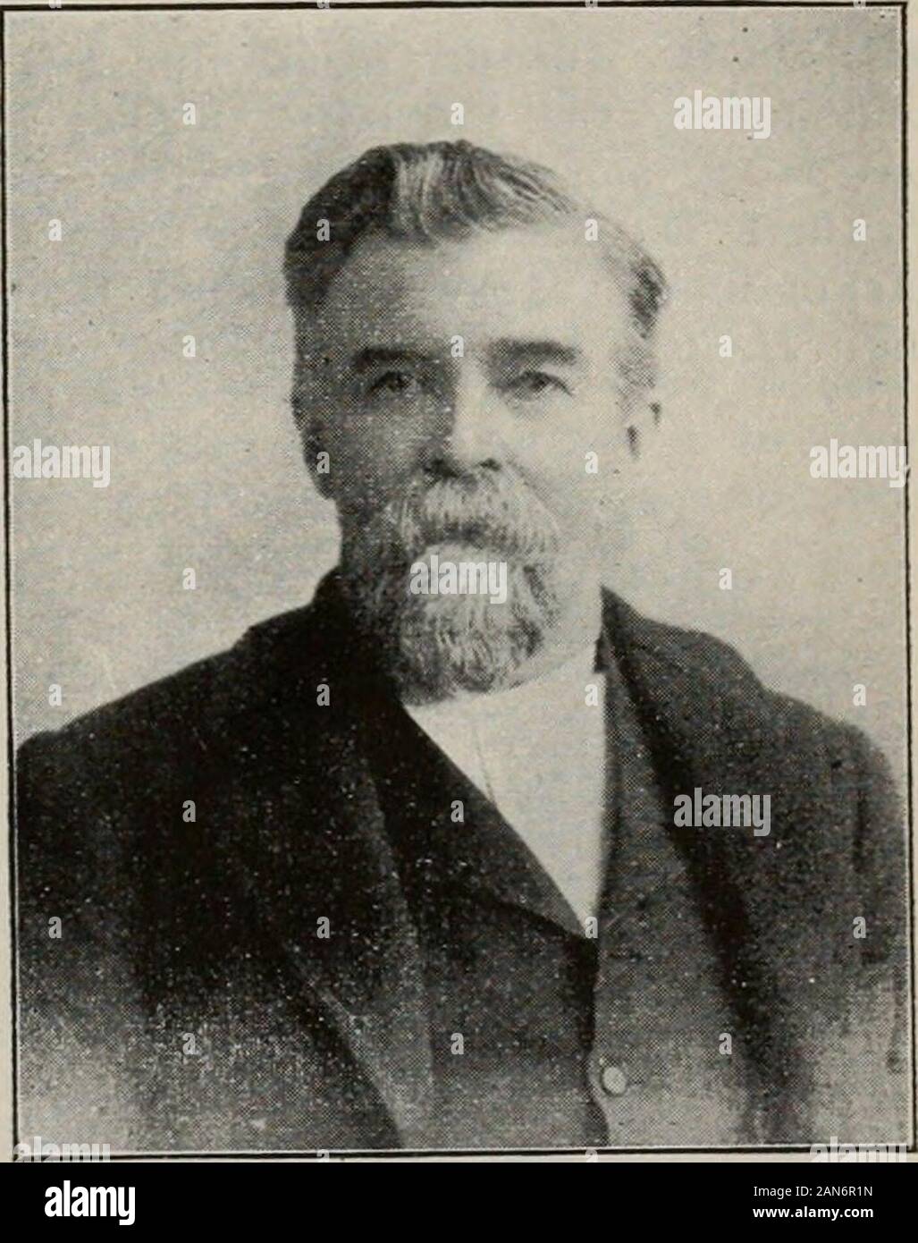 Latter-day Saint biographical encyclopedia : une compilation de biographies d'éminents hommes et femmes dans l'Église de Jésus-Christ des Saints des Derniers Jours . anStake de Sion, est le deuxième fils et ofThomas wasborn Mary Webster, et 8 février. 1830, Suton, près de Wy-mondham, comté de Norfolk, en Angleterre.Il a été baptisé en avril 1848, par ElderJohn, réglisse et forSydney ont quitté l'Angleterre, Nouvelle Galles du Sud, Australie, le 5 juin, 1848. Il retourne en Angleterre en 1855 et épousa Ann Elizabeth Par-fils à Londres, Angleterre, le 5 décembre, 1855;a été ordonné prêtre le 23 décembre 1855, andemigrated à Utah en 1856, cros Banque D'Images