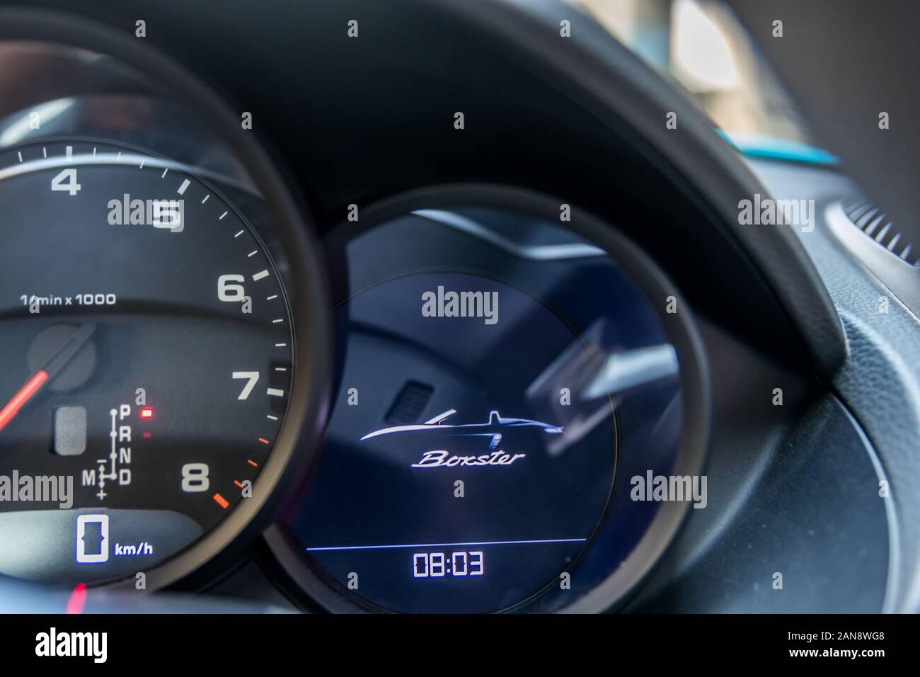 Console de planche de bord ou le compte-tours de voitures de luxe Banque D'Images