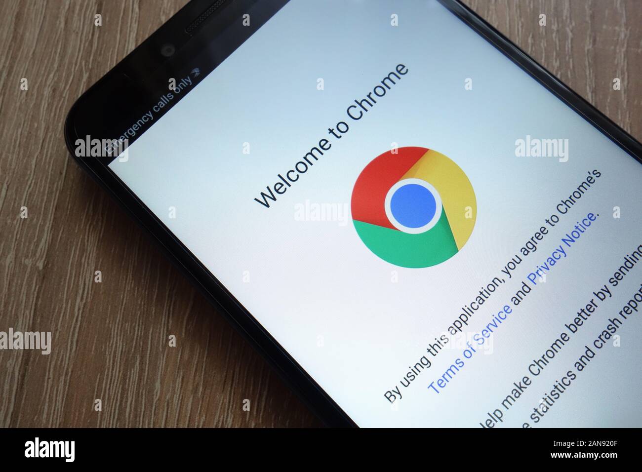 Application Google Chrome sur un nouveau smartphone moderne Banque D'Images