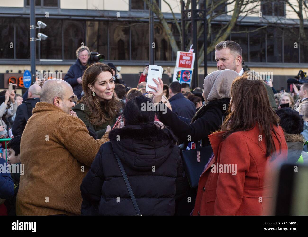 Bradford, Royaume-Uni - 15 JANVIER 2020: La duchesse de Cambridge pose pour une photo à l'hôtel de ville de Bradford lors D'Une Visite royale avec le Prince William à Bradford Banque D'Images