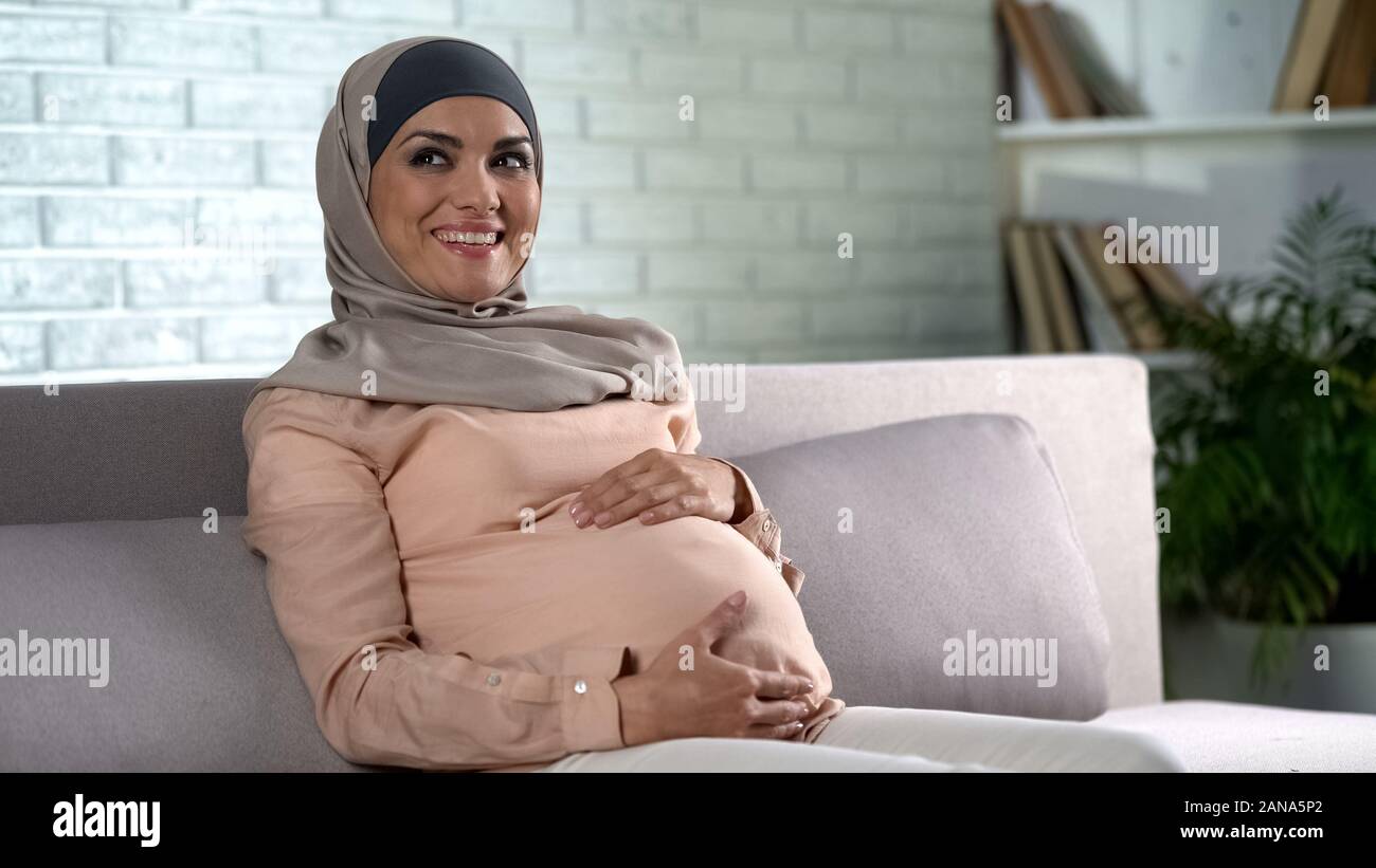 pregnant-arab-woman-banque-de-photographies-et-d-images-haute
