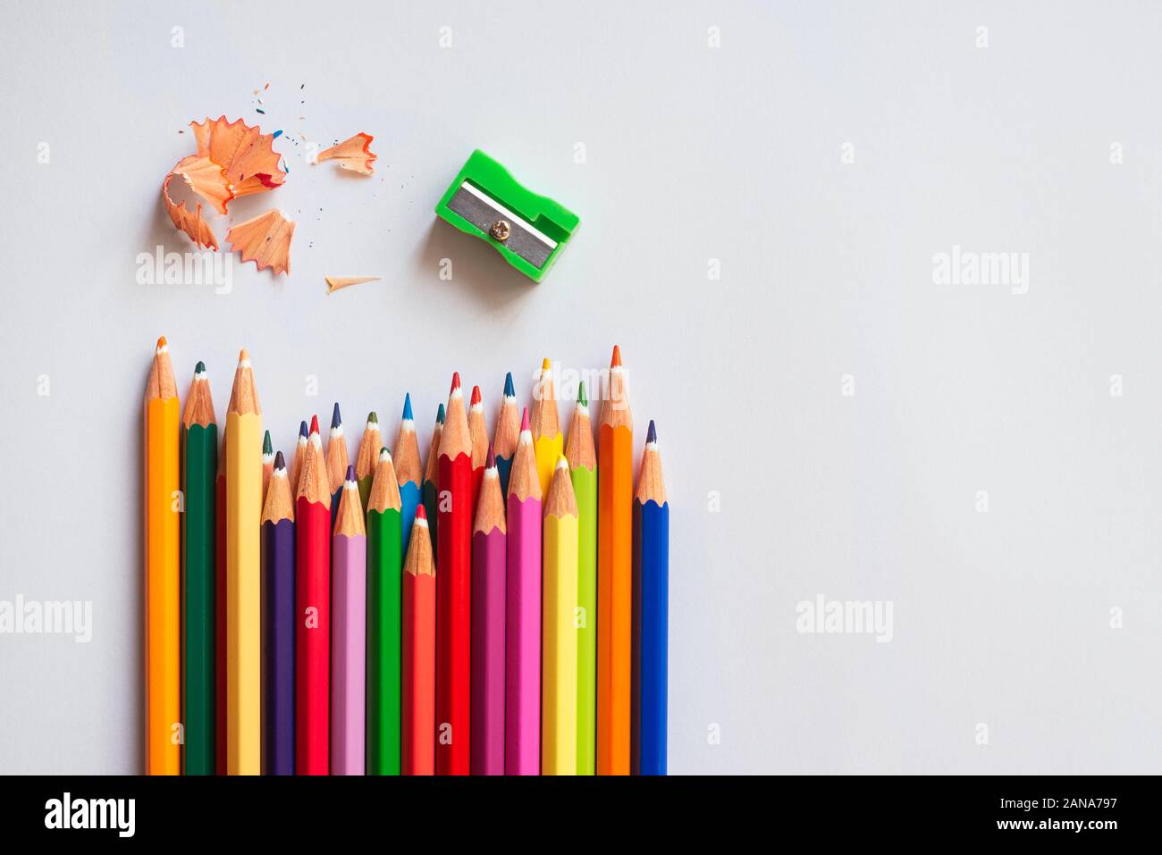 Crayons de couleur et taille-taille Banque D'Images