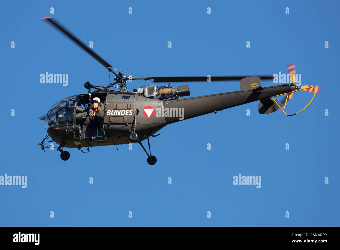 Zeltweg / Autriche - septembre 5, 2019 : l'Armée de l'air autrichienne Aerospatiale Alouette III hélicoptère volant à Zeltweg Air Base Banque D'Images