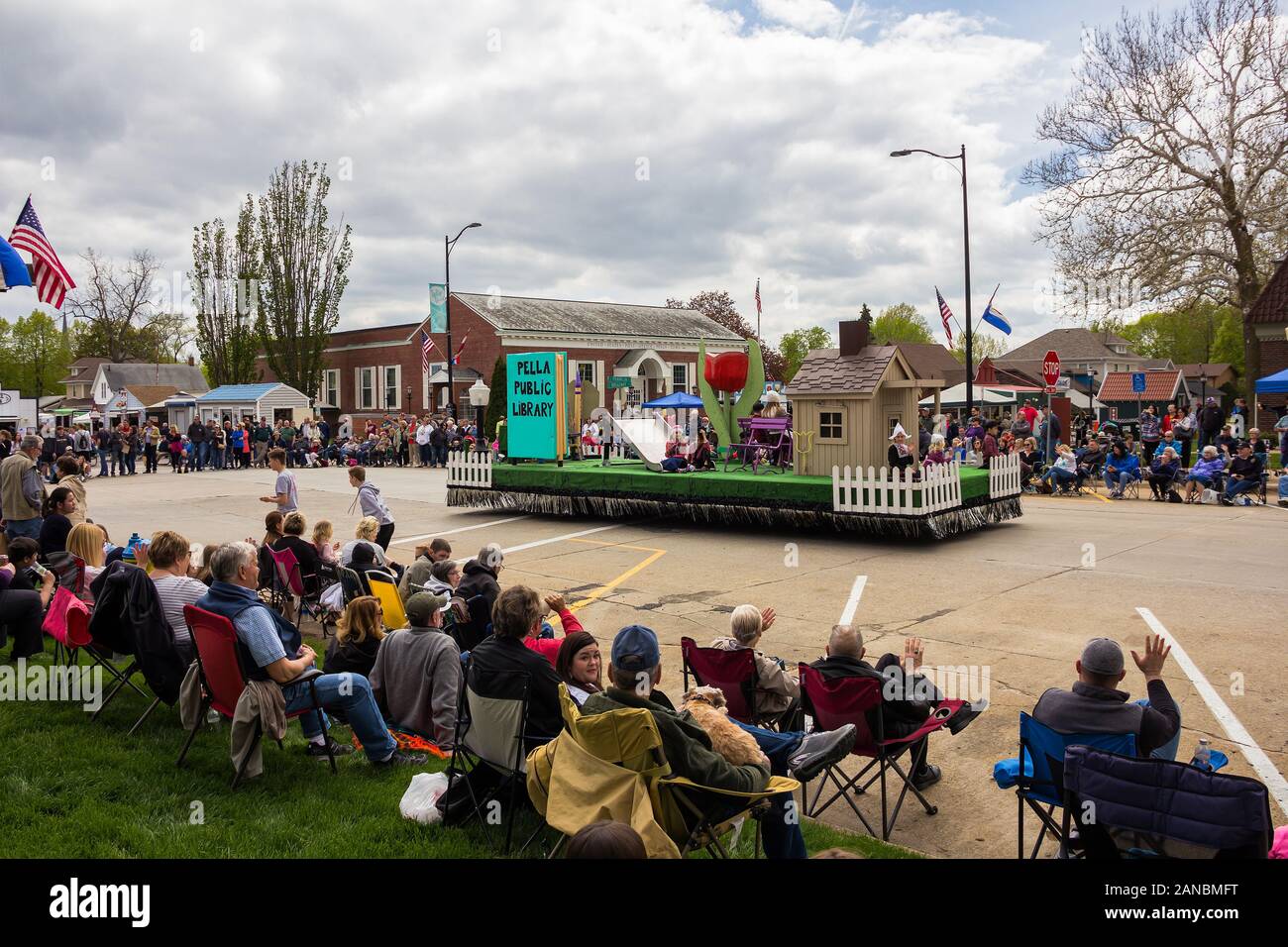 2 mai 2019, Pella, Iowa, États-Unis. Tulip Time Festival Parade de la communauté néerlandaise de Pella, un festival dédié aux citoyens qui ont immigré à partir du Net Banque D'Images