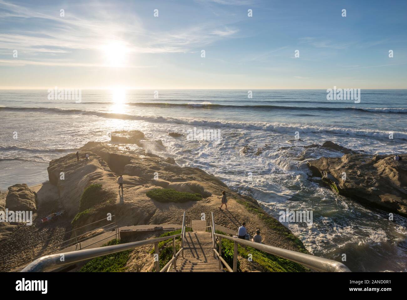 Scène côtière d'hiver depuis le dessus de la plage de Santa Cruz. San Diego, Californie. Banque D'Images