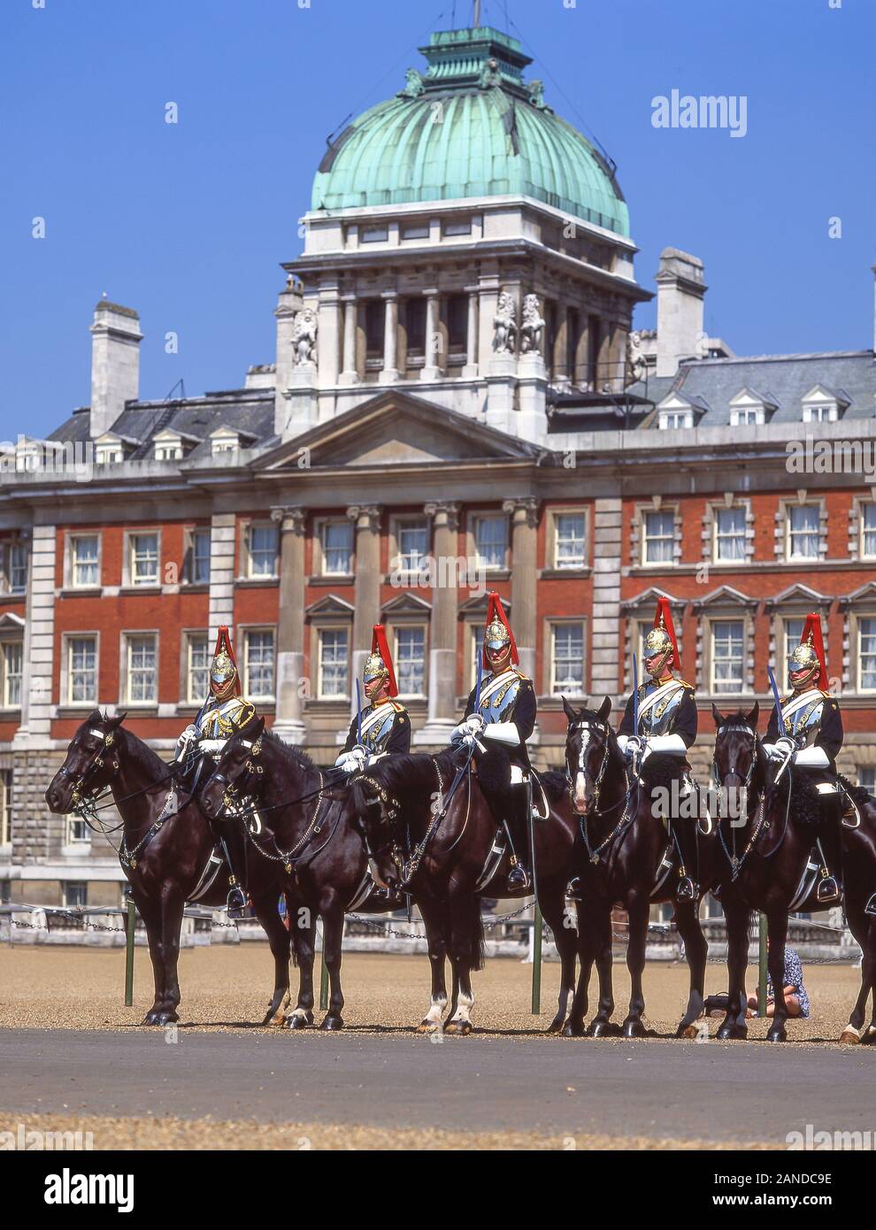 Cérémonie De Relève De La Garde, Défilé Des Gardes Du Cheval, Whitehall, Cité De Westminster, Grand Londres, Angleterre, Royaume-Uni Banque D'Images