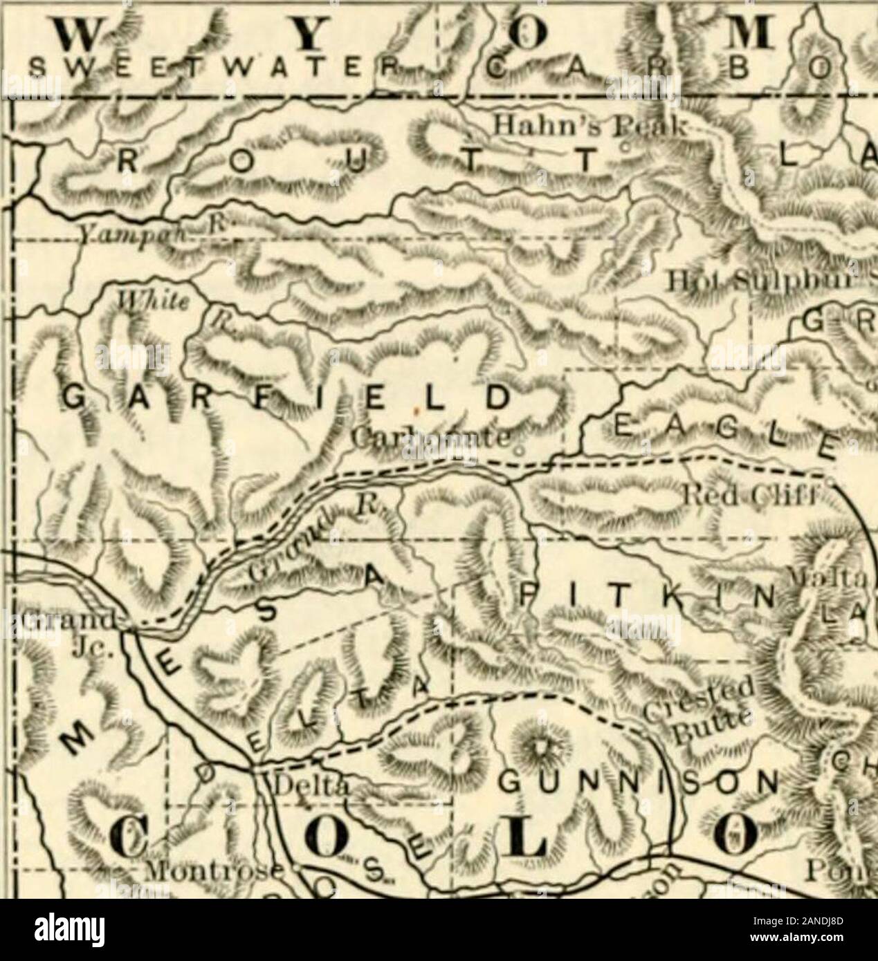 L'histoire du Nevada, du Colorado et du Wyoming, 1540-1888 . d Denver 28 Mai, 1882. L'Atchison, Topeka et Santa Fe avait déjà été construit à Pueblo, à partir d'whichpoint il atteint plus de Denver les rails du D. et R. G. à la Junta itsmain la ligne vers le sud de la Californie ont divergé, et passant la Trinité-climbedRaton passent à la frontière sud de l'état. 556 AKAPAHOE, comté de Denver et par la compagnie du Pacifique, les entrepreneurs étant CharlesM. JStebbins et Edward Creighton. Une proposition William A. H. Loveland, originaire de Massachusetts, le founderof calleil a été le uiouiitaiii railroails système de. Il serv Banque D'Images