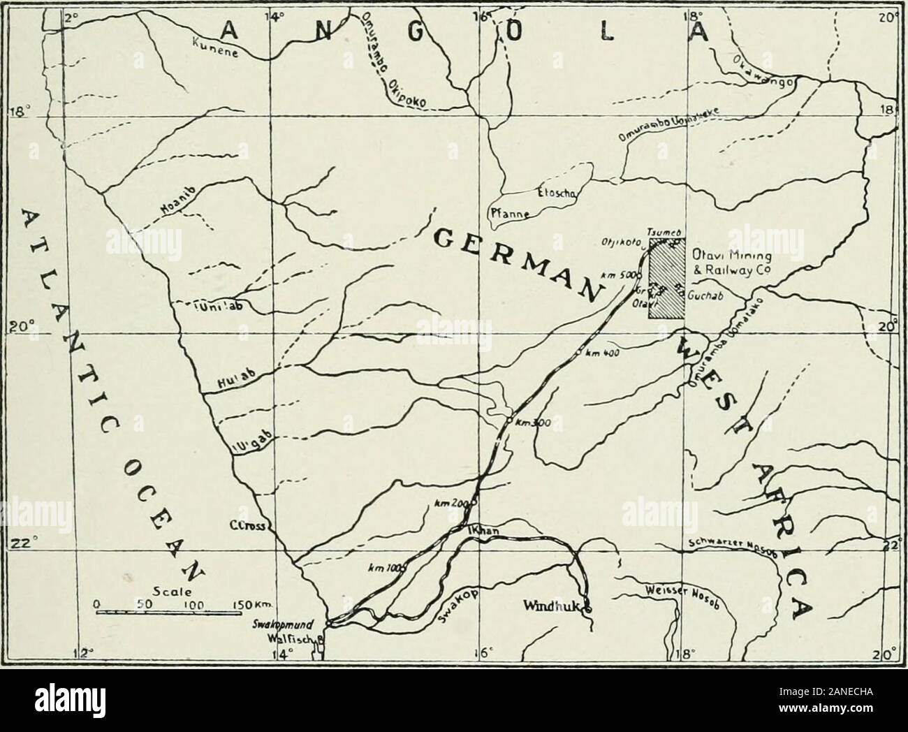 Les dépôts de minéraux utiles et les rochers ; leur origine, la forme et le contenu . la côte. Ces collines se composent principalement de la dolomite dans l'est-westfolds, les flancs de ce qui incline parfois au nord et parfois au sud. Certaines chambres de l'Olympos dolomite favorisent la formation ofcaves, ces derniers étant essentiellement vide, mais à l'occasion, rempli d'eau.Le lac Otjikoto, au sud-ouest de Tsumeb, qui supphes les gisements de cuivre dans l'eau 913 métasomatique de la mine, doit son existence à l'un des plus importants de ces grottes.Le Paléozoïque Otavi formation), auquel appartient la dolomite Banque D'Images