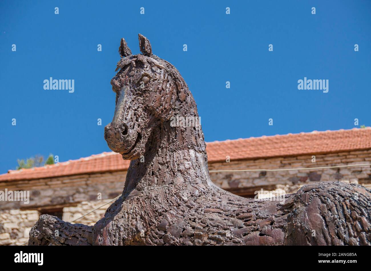 Sfrap Metal Sculpture - Sculpture - Cheval Cheval de fer Monument à Gradesnica village, Mariovo, Macédoine Banque D'Images