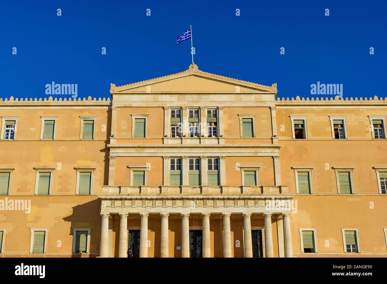 Le parlement hellénique, le parlement de la Grèce à la place Syntagma à Athènes Banque D'Images