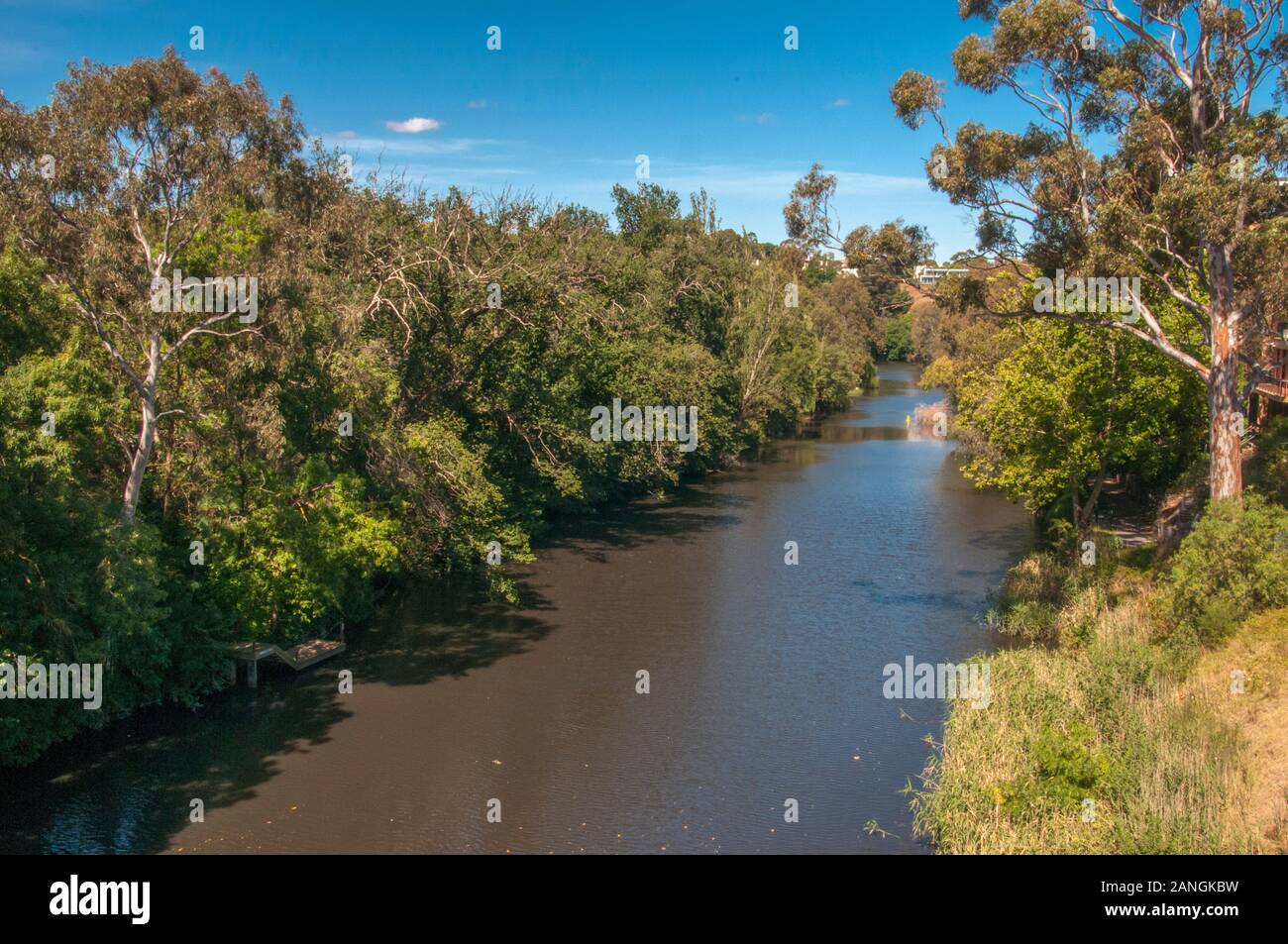 La Rivière Yarra de Melbourne à partir de la rue Bridge, Walmer Abbotsford. La ville de Melbourne a été fondée sur son cours inférieur en 1835. Banque D'Images
