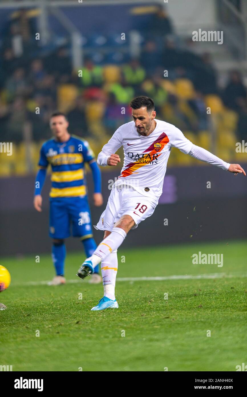 Nikola Kalinic (Roma) au cours de l'italien 'Tim Cup' match entre Parme 0-2 Roma au stade Ennio Tardini le 16 janvier , 2020 à Parme (Italie). (Photo de Maurizio Borsari/AFLO) Banque D'Images