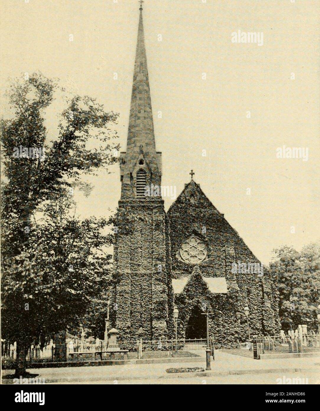 L'origine et l'histoire de Grace Church, en Jamaïque, à New York . serviteurs de Jésus-Christ et Minis-ters de l'Église de Dieu thisHistory est donné par l'un qui hasentered dans leur travail. (3) LES ŒUVRES PUBLIÉES DE REV. HORATIO OLIVER LADD, A. M., S. D. T. Mémorial de John S. C. Abbott, D. D. 1878, p. 36, 8vo, A.Williams & Co. la guerre avec le Mexique. 1883. pp. 328. 8vo, Dodd, Mead & Co., New York. L'histoire du Nouveau Mexique, 1891, p. 473, 8vo, D. Lothrop Co., Boston. La Fondation de l'Église épiscopale dans Dutchess County,N. Y., 1894, p. 46, 8vo. Chunda, une histoire des Navajos, 1906, p. 257, Eaton & Mai Banque D'Images