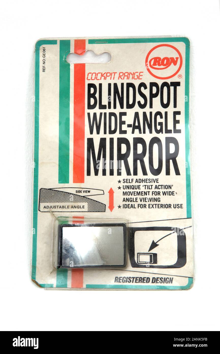 Gamme de pilotage miroir grand angle Angle mort pour l'adhérence sur le miroir de l'aile du véhicule Banque D'Images