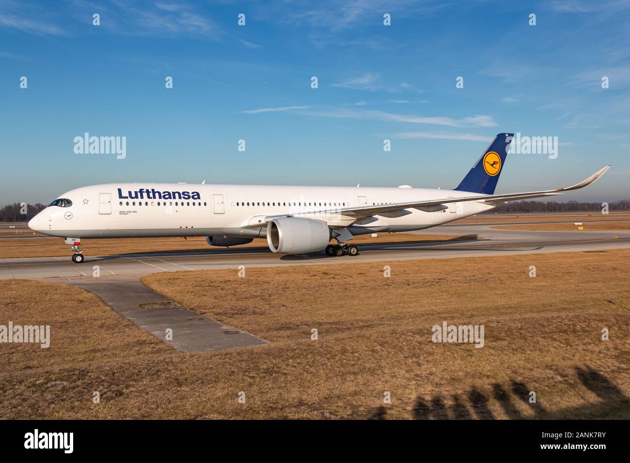 Munich, Allemagne - le 17 janvier 2020 : Lufthansa Airbus A350 avion à l'aéroport de Munich (MUC) en Allemagne. Airbus est un constructeur aéronautique de Toulous Banque D'Images