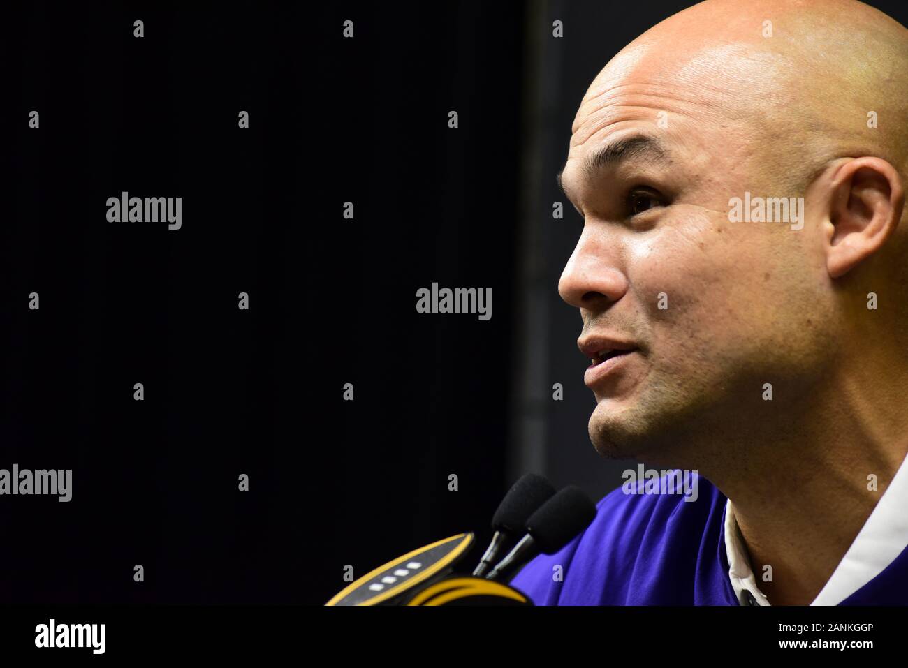 Janvier 17, 2020 New Orleans, LA.(Photo d'archives) LSU Tigers Baylor embauché coordonnateur défensif Dave Aranda comme son nouvel entraîneur-chef jeudi, trois jours après les Tigres ont terminé leur championnat national invaincu.Aranda, un entraîneur en chef pour la première fois, prend un grand programme 12 en bien meilleur état qu'il était quand il n'y a Matt Rhule il y a plus de trois ans, photographié ici en 2020 pour le Championnat National Collège Journée des médias le 11 janvier 2020, à New Orleans, LA. (Photographe complète absolue & Company Crédit : Jose Marin/MarinMedia.org/Cal Sport Media) (HOLLYWOOD, VIE Banque D'Images