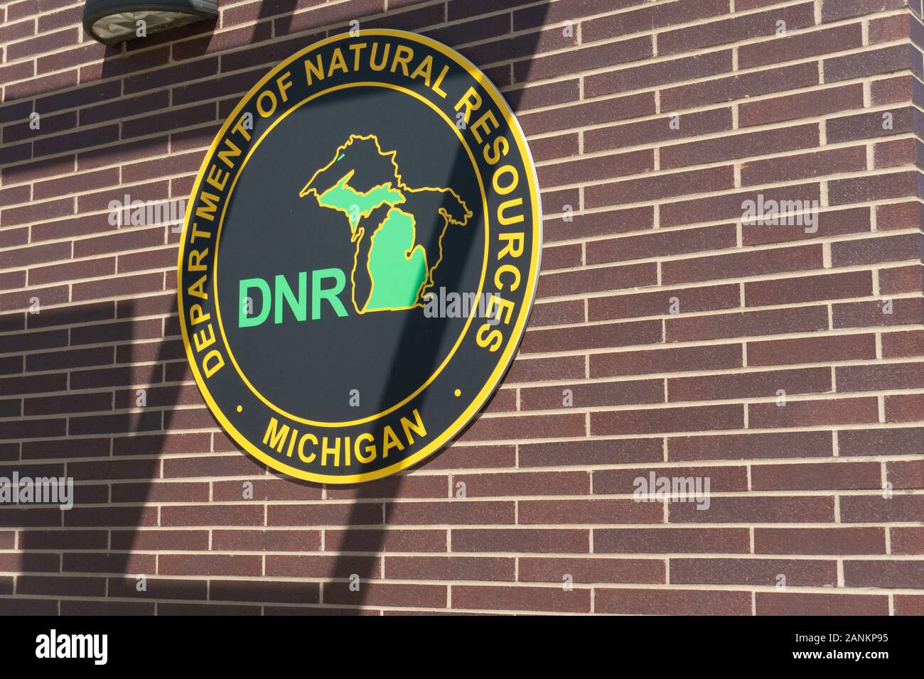 Detroit, MI - Septembre 7,2019 monté : signe de détroit signe Ministère des ressources naturelles à des installations récréatives Banque D'Images